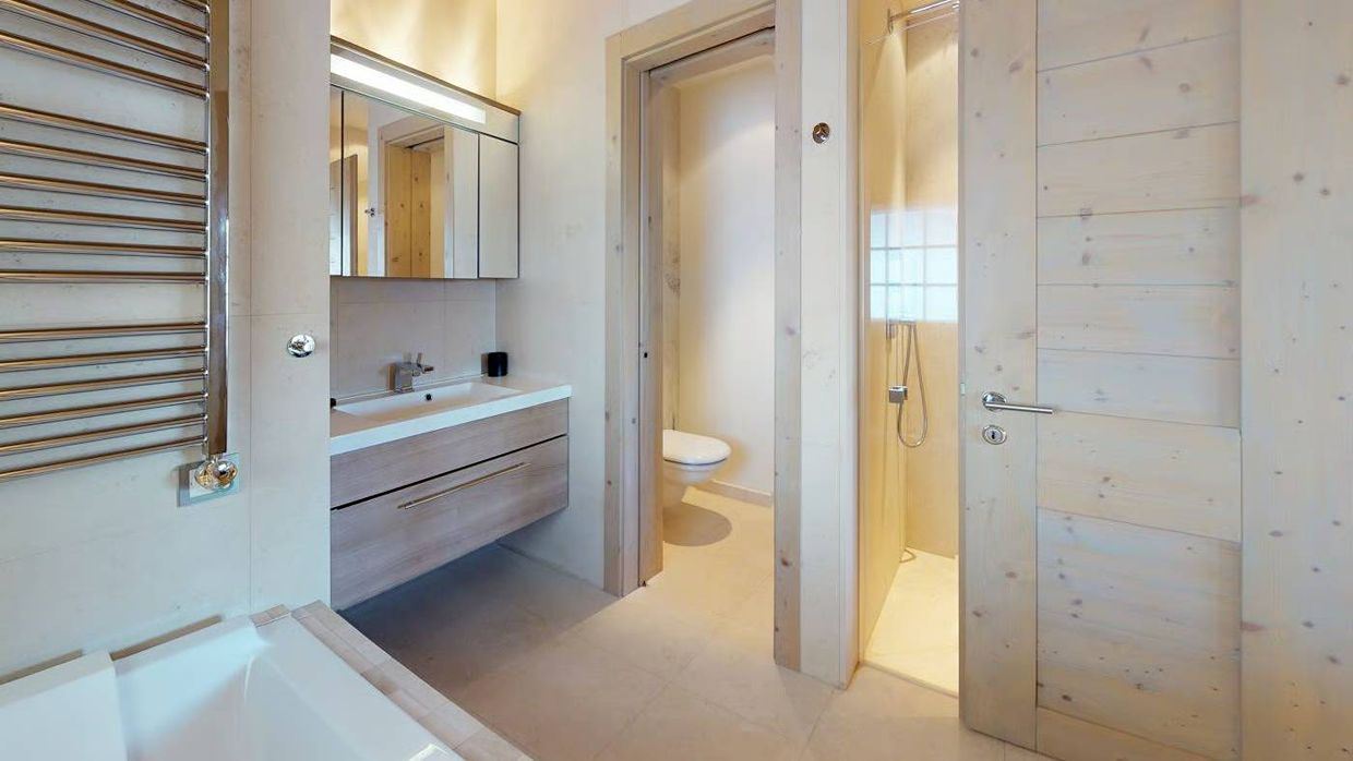 Luxury-Ski-Chalet-Verbier-Chalet-Albert-Luc-OSC-Bathroom2.jpg