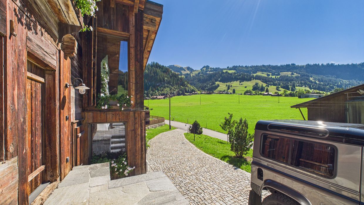 Luxury-Ski-Chalet-Gstaad-HausMannenberg-OSC-Chalet (18).jpg