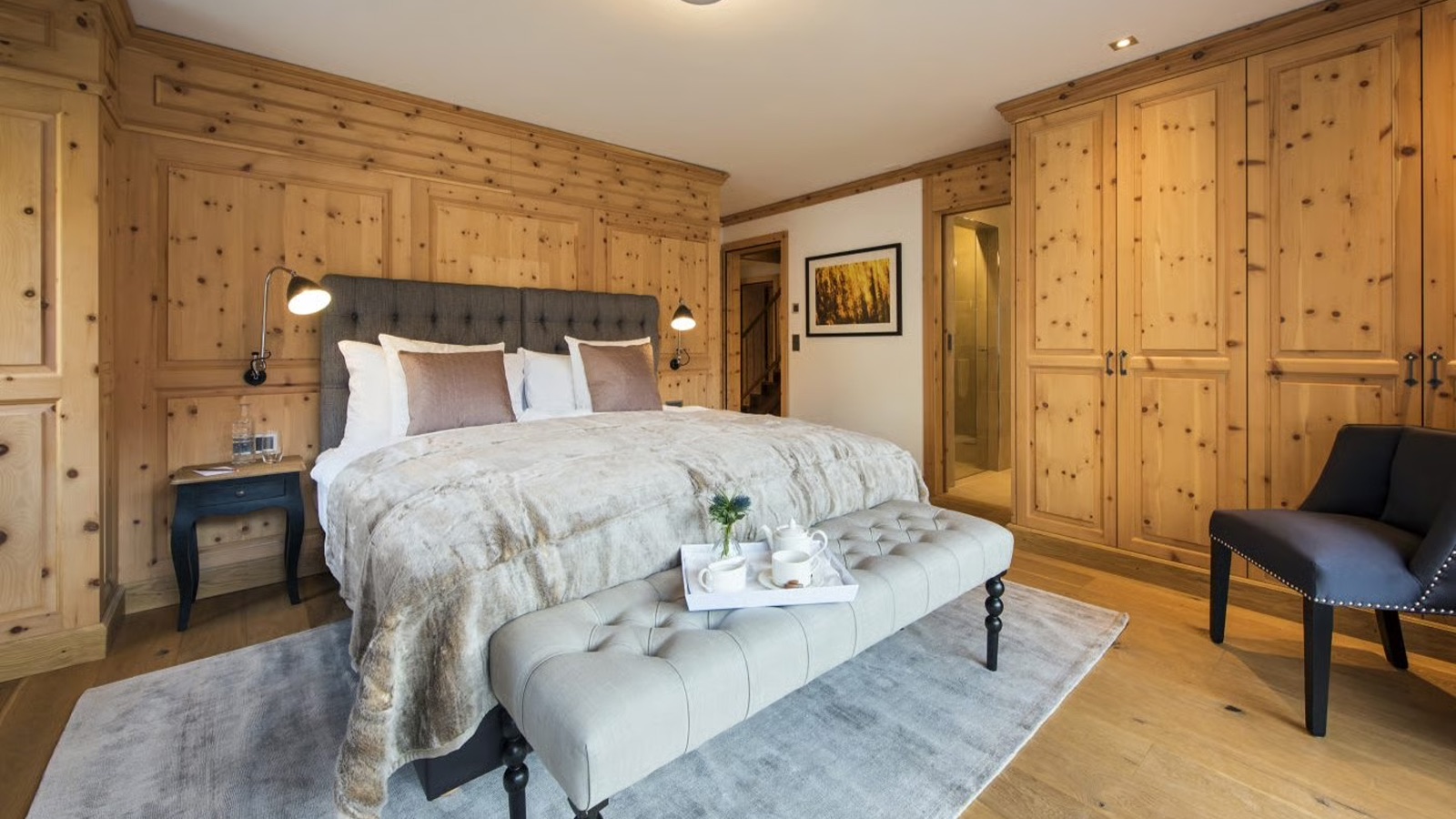 Luxury-Ski-Chalet-Zermatt-Chalet-Alex-Oxford-Ski-Bedroom2.jpg