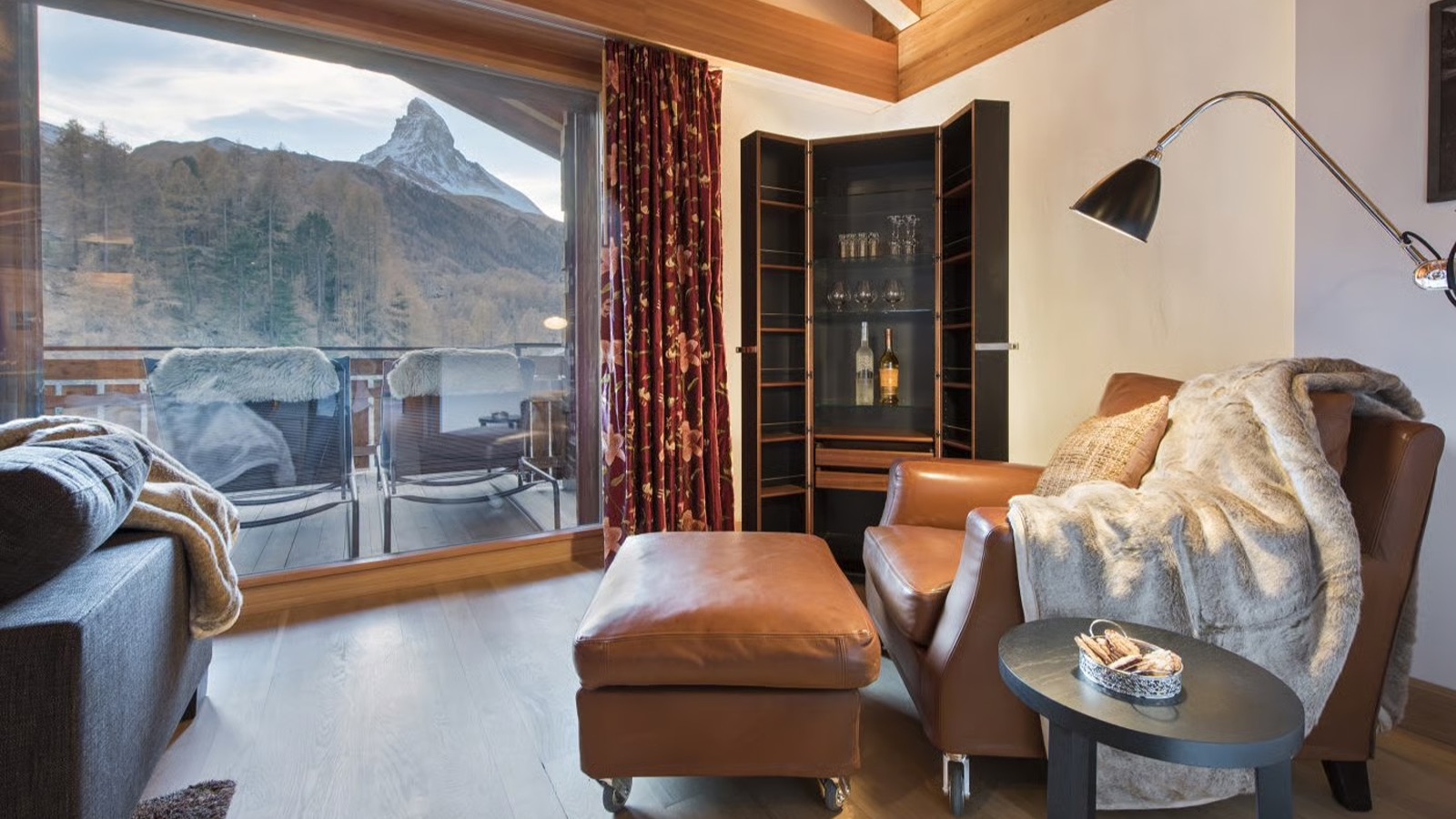 Luxury-Ski-Chalet-Zermatt-Chalet-Alex-Oxford-Ski-Matterhorn-View.jpg