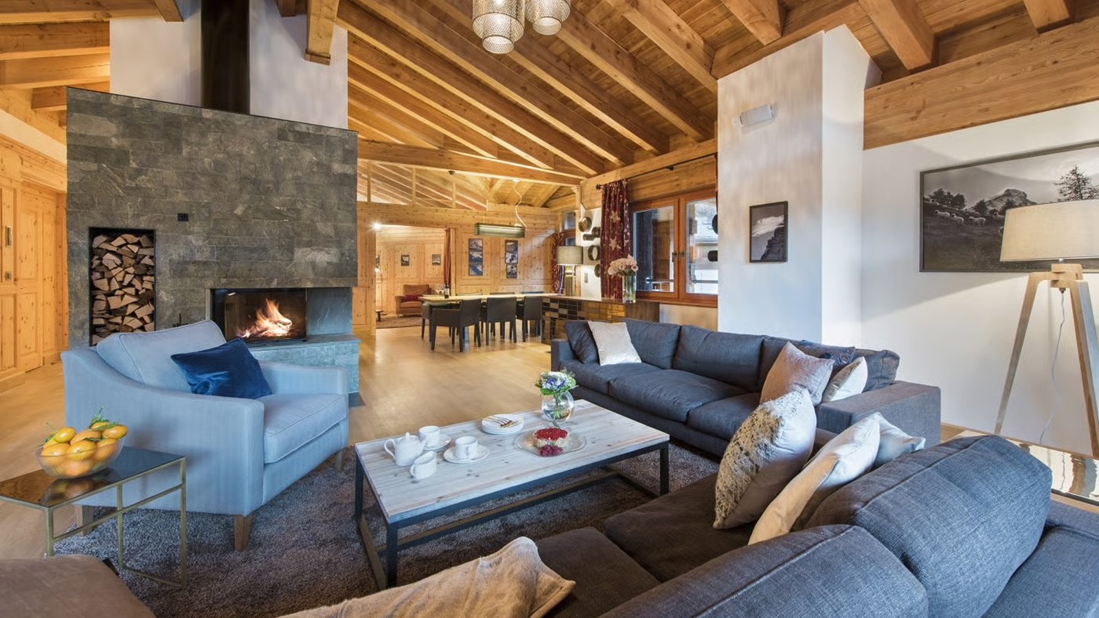 Luxury-Ski-Chalet-Zermatt-Chalet-Alex-Oxford-Ski-Lounge3.jpg