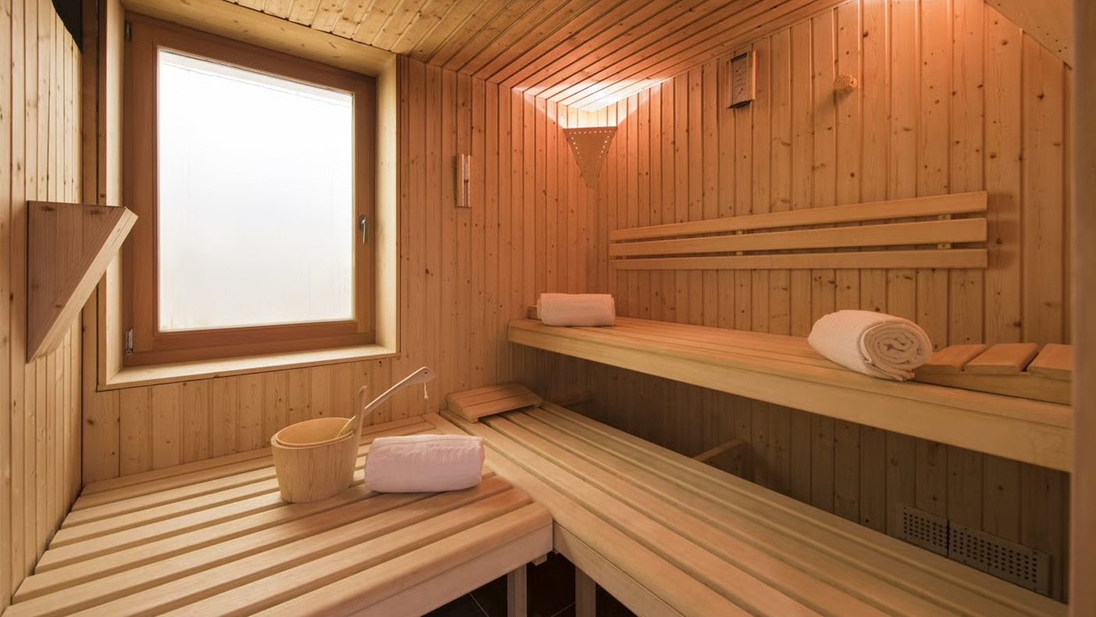 Luxury-Ski-Chalet-Zermatt-Chalet-Alex-Oxford-Ski-Sauna.jpg