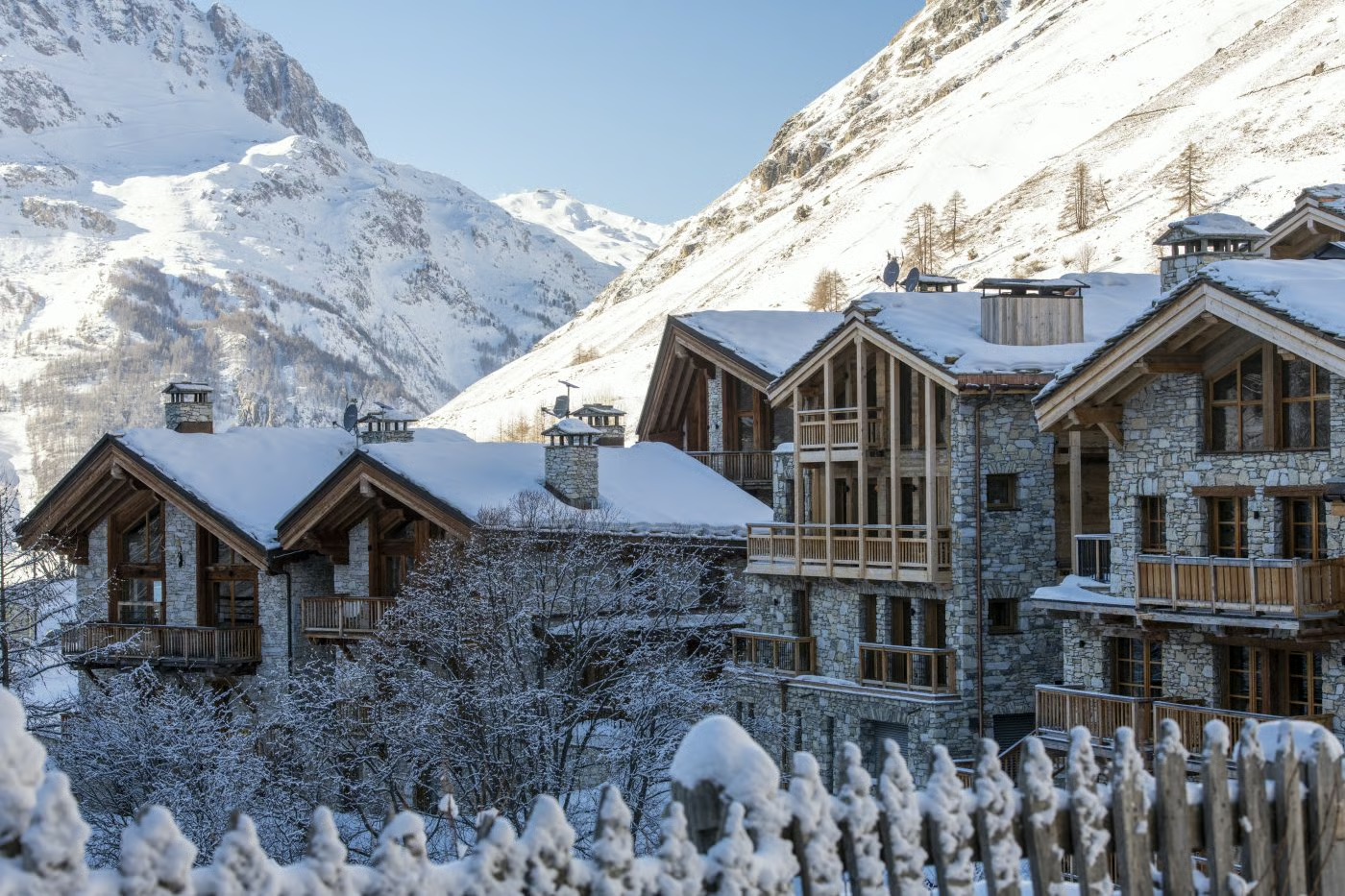 Luxury-Ski-Chalet-Val-D-Isere-Arolay-Apartment2-Oxford-Ski-Exterior.jpg