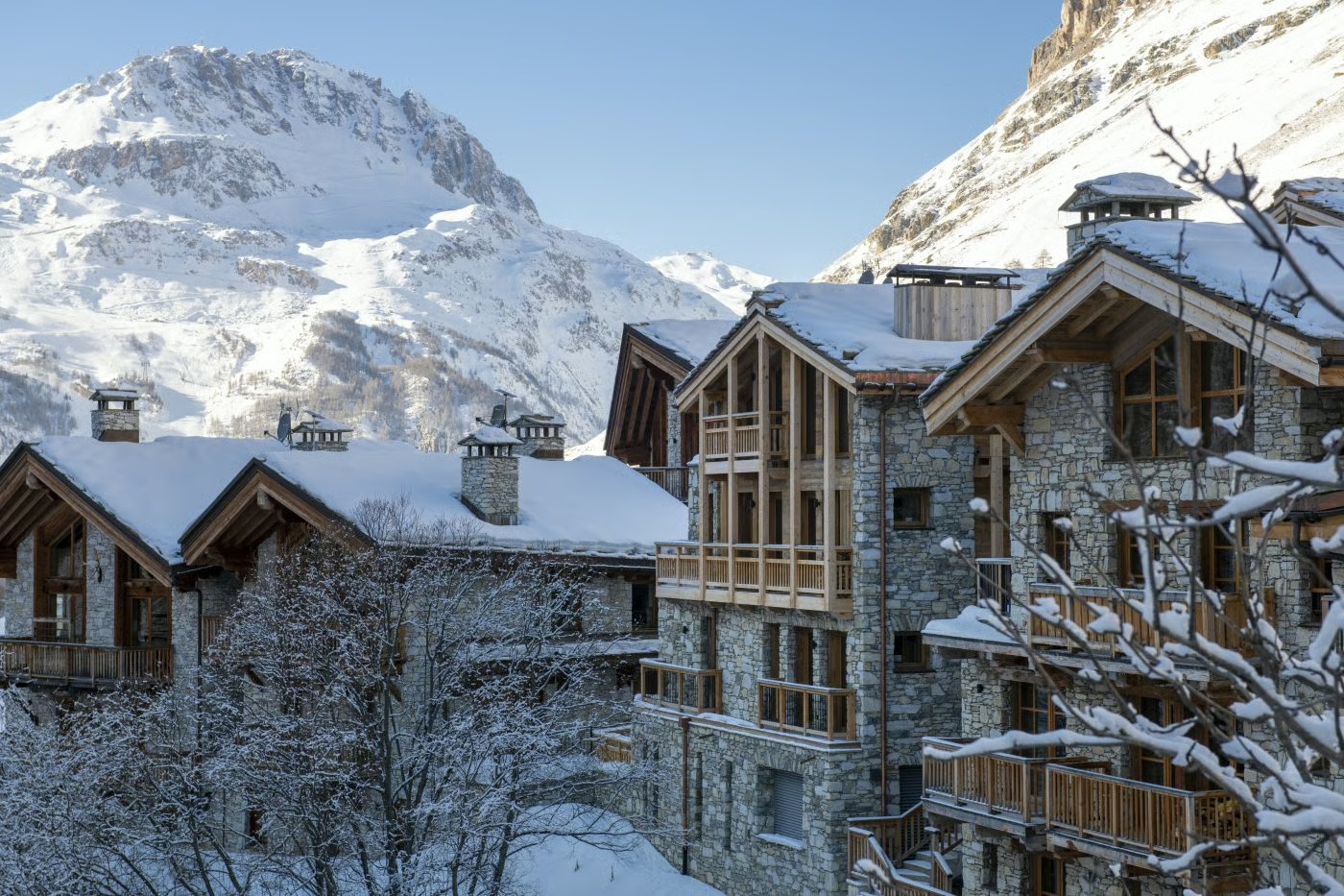 Luxury-Ski-Chalet-Val-D-Isere-Arolay-Apartment2-Oxford-Ski-Exterior5.jpg