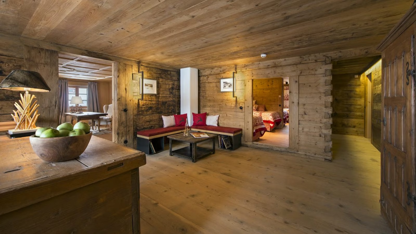 Luxury-Ski-Chalet-Lech-Chalet-1597-Oxford-Ski-Hall.jpg