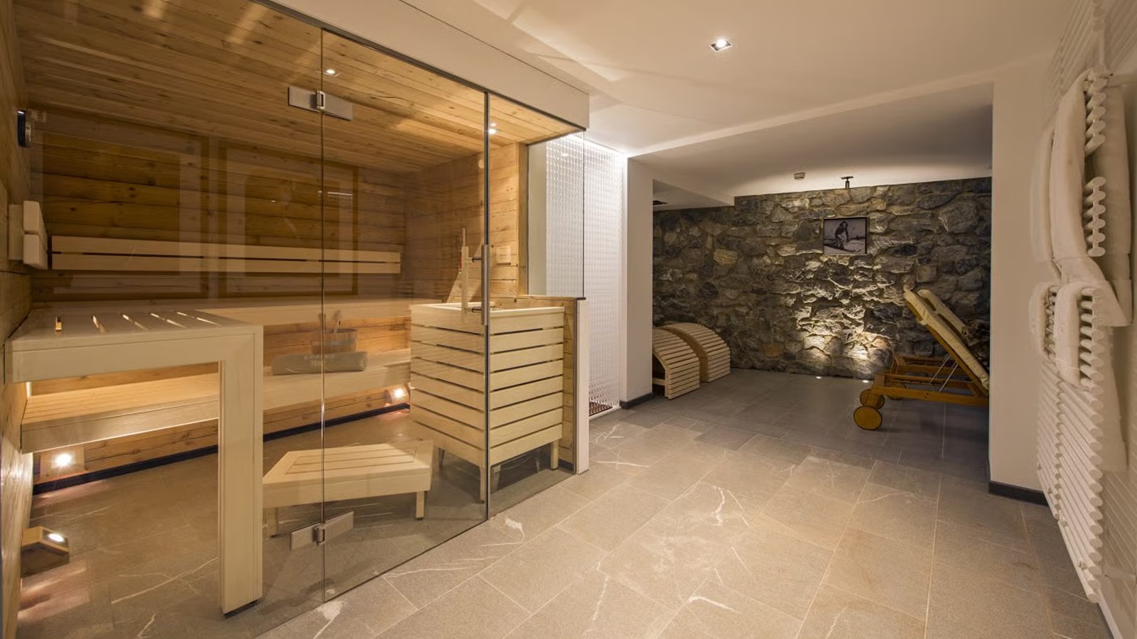 Luxury-Ski-Chalet-Lech-Chalet-1597-Oxford-Ski-Sauna.jpg