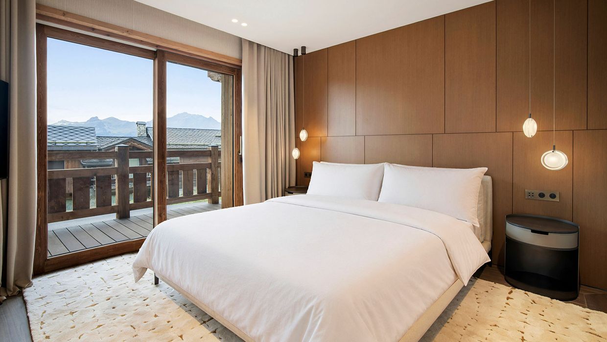 Luxury-Ski-Chalet-Courchevel1850-ChaletElya-OSC- Bedroom (3).jpg