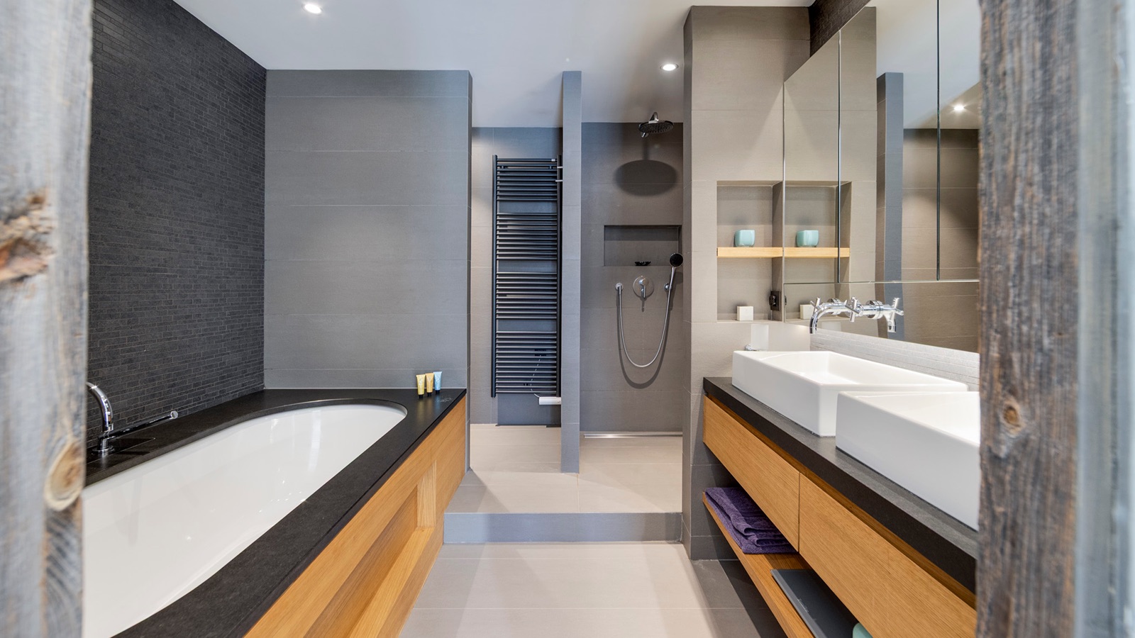 Luxury-Ski-Chalet-Val-D-Isere-Soleil-Levant-Oxford-Ski-Bathroom5.jpg