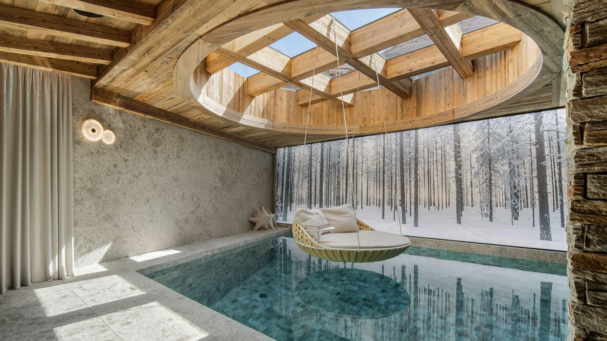 Luxury-Ski-Chalet-Courchevel1850-ChaletMoon-OSC- Pool (3).jpg