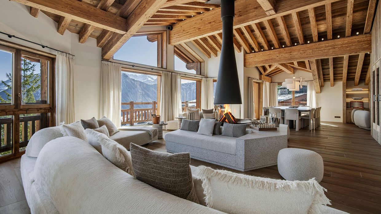 Luxury-Ski-Chalet-Courchevel1850-ChaletMoon-OSC- Lounge (1).jpg