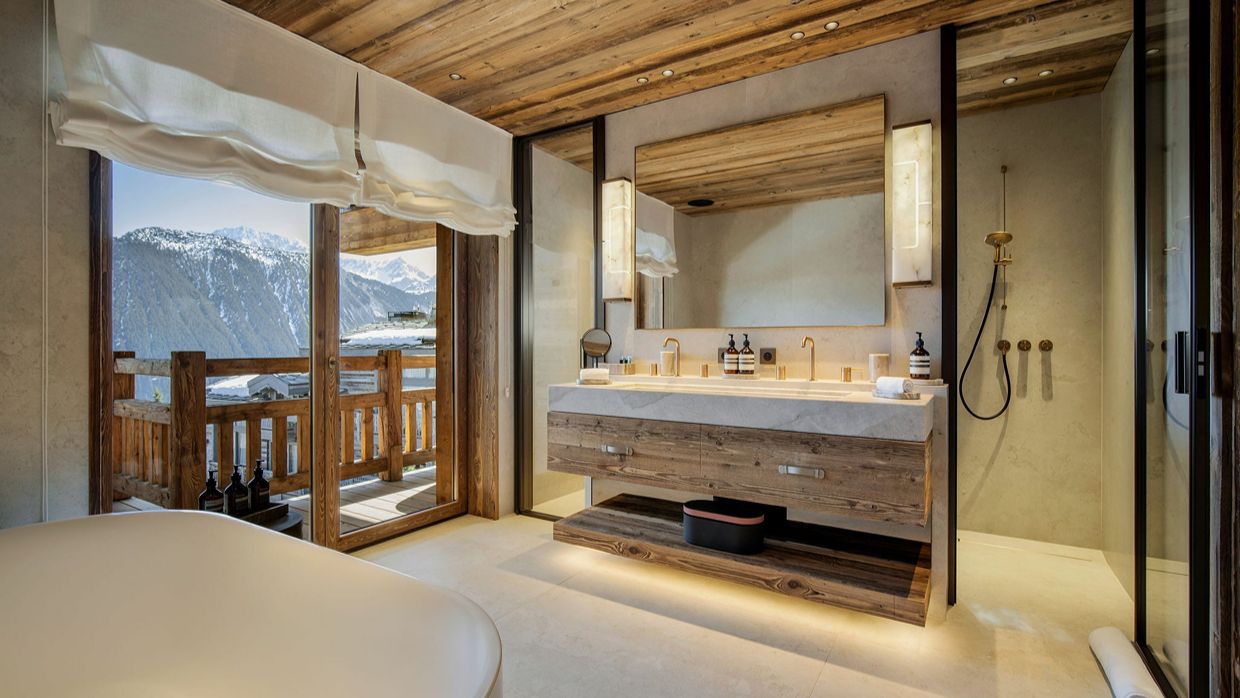 Luxury-Ski-Chalet-Courchevel1850-ChaletMoon-OSC- Bathroom (2).jpg