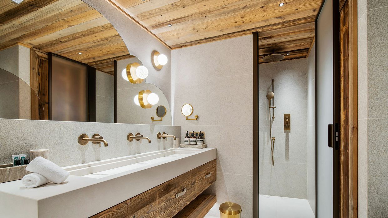 Luxury-Ski-Chalet-Courchevel1850-ChaletMoon-OSC- Bathroom (6).jpg