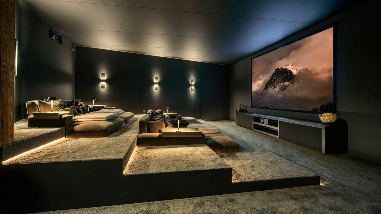 Luxury-Ski-Chalet-Courchevel1850-ChaletMoon-OSC- Cinema.jpg