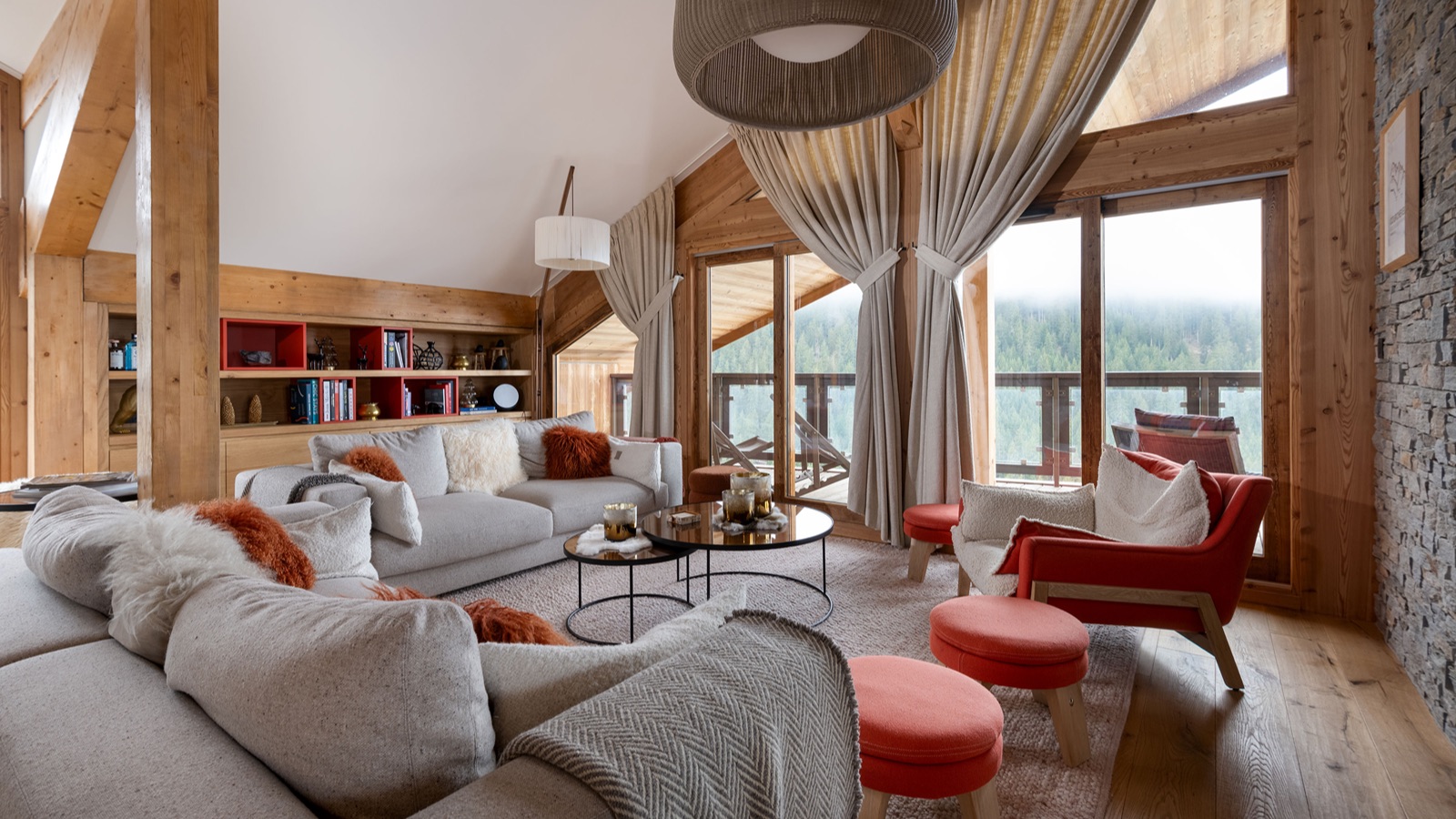 Luxury-Ski-Chalet-Courchevel-1650-Penthouse-Belladone-Oxford-Ski-Lounge.jpg