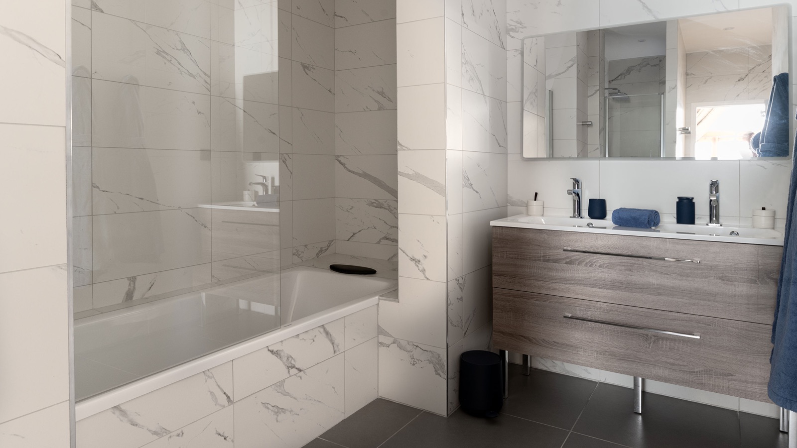 Luxury-Ski-Chalet-Courchevel-1650-Penthouse-Belladone-Oxford-Ski-Bathroom4.jpg