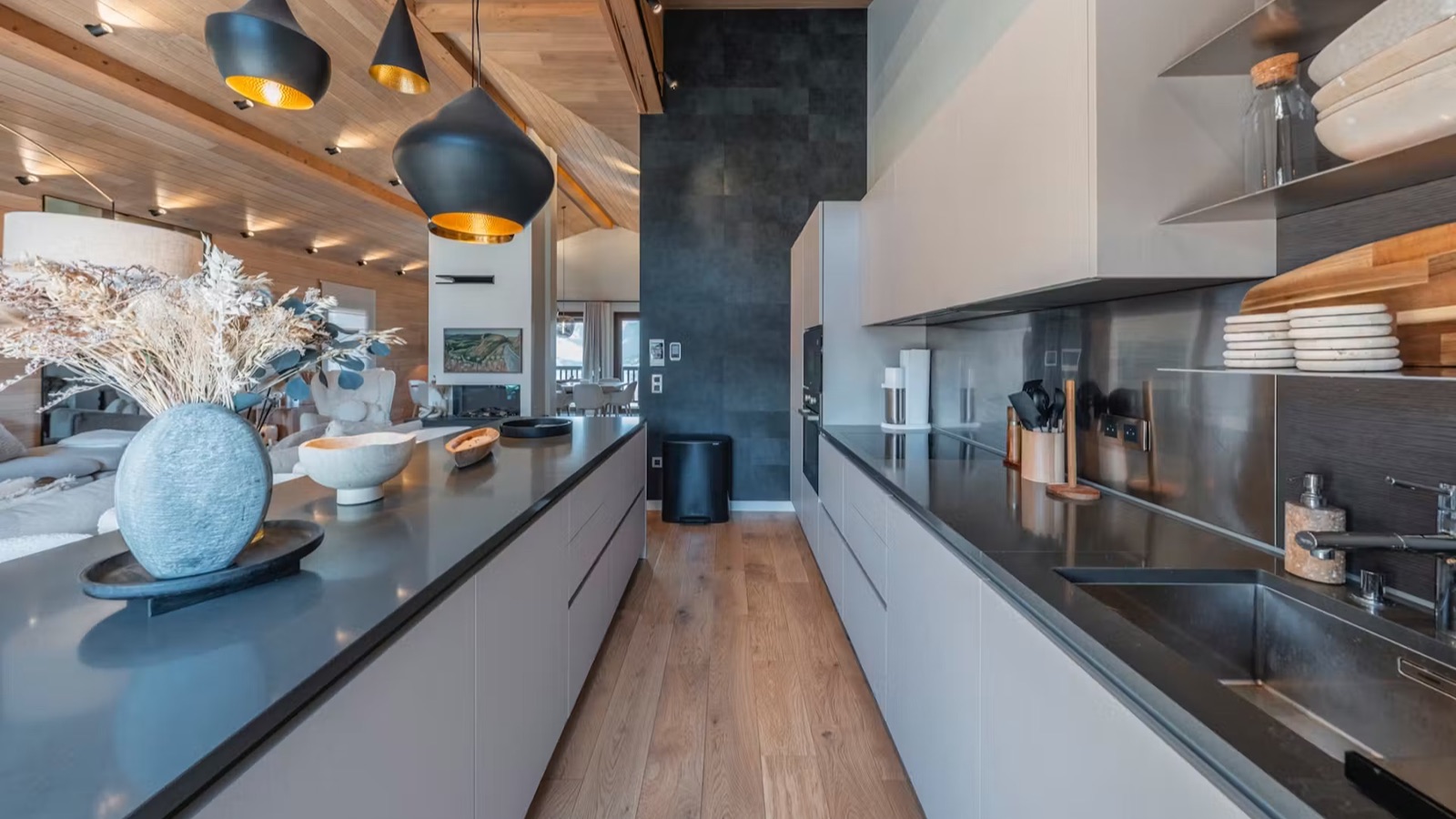 Luxury-Ski-Chalet-Courchevel-1650-Chalet-Arpont-Oxford-Ski-Kitchen.jpeg