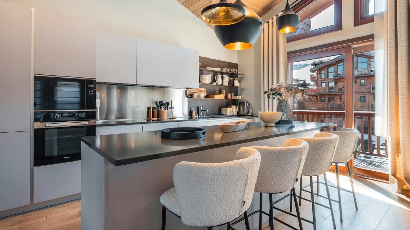 Luxury-Ski-Chalet-Courchevel-1650-Chalet-Arpont-Oxford-Ski-Kitchen2.jpeg