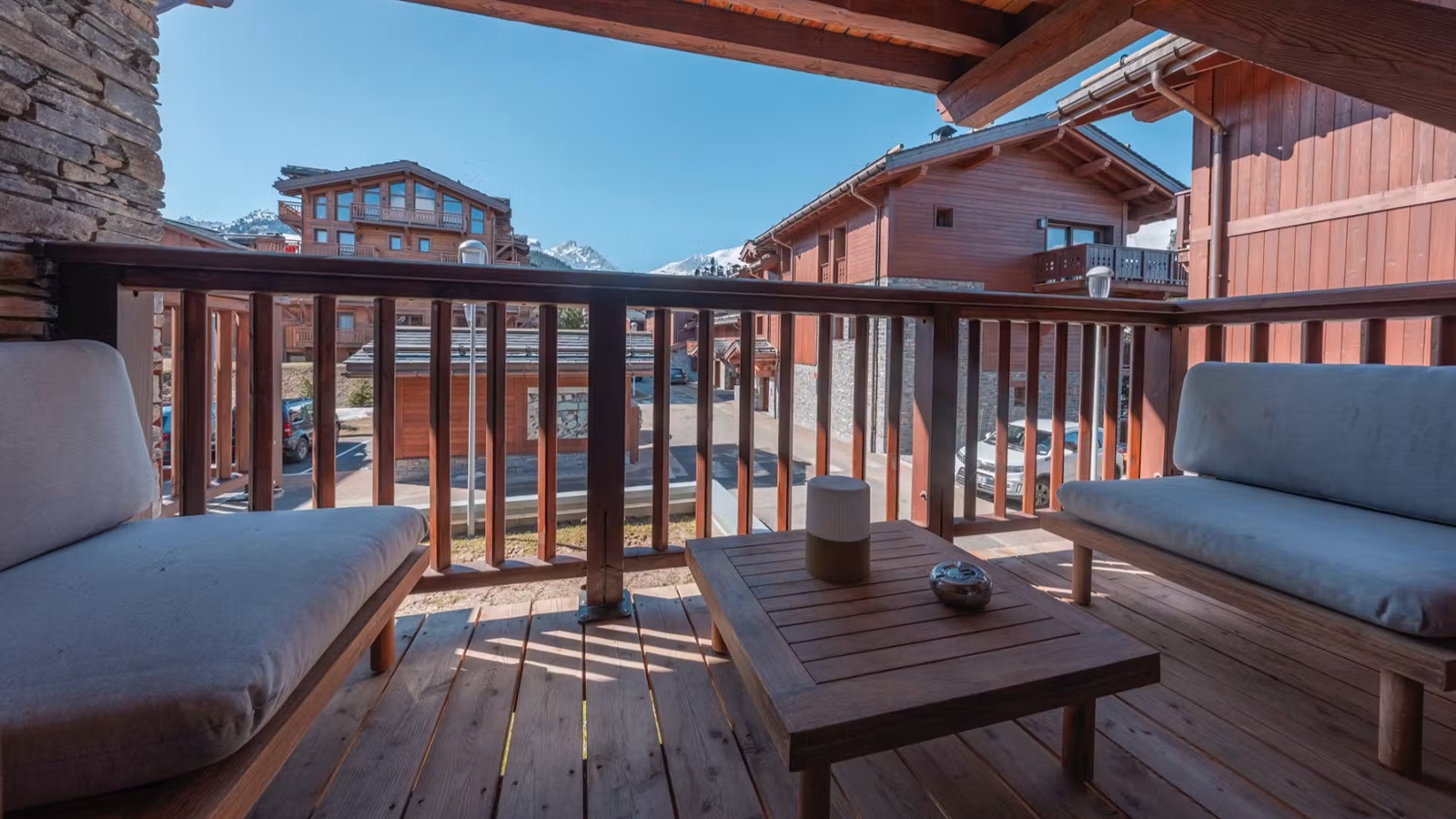 Luxury-Ski-Chalet-Courchevel-1650-Chalet-Arpont-Oxford-Ski-Terrace.jpeg