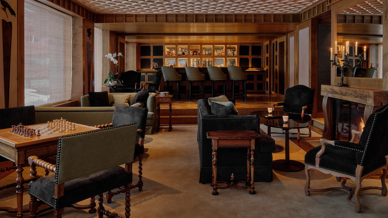 Luxury-Ski-Hotel-Courchevel-1850-Aman-Le-Melezin-Oxford-Ski-Lounge.jpeg