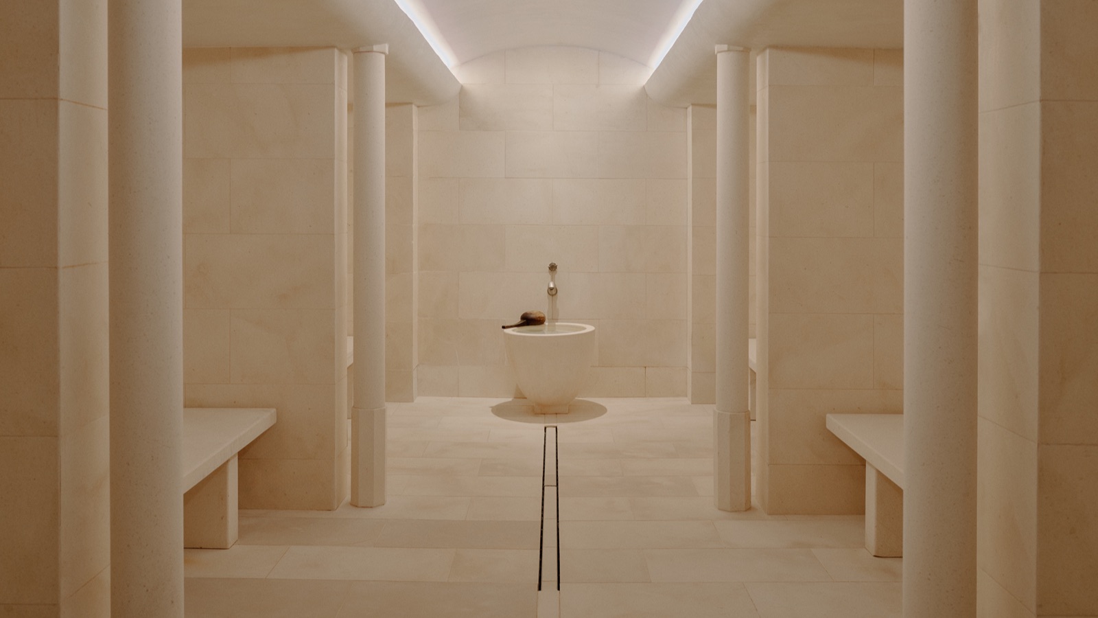 Luxury-Ski-Hotel-Courchevel-1850-Aman-Le-Melezin-Oxford-Ski-Bedroom9.jpeg