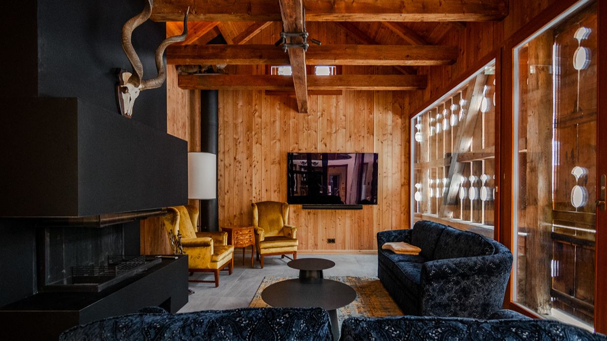 Luxury-Ski-Chalet-StMoritz-Klainguti-OSC-Lounge (8).jpg