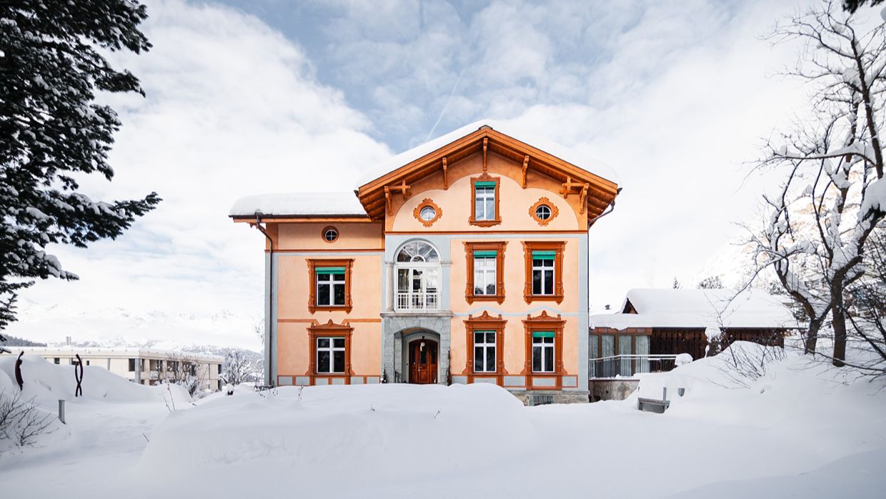 Luxury-Ski-Chalet-StMoritz-Klainguti-OSC-Chalet (3).jpg