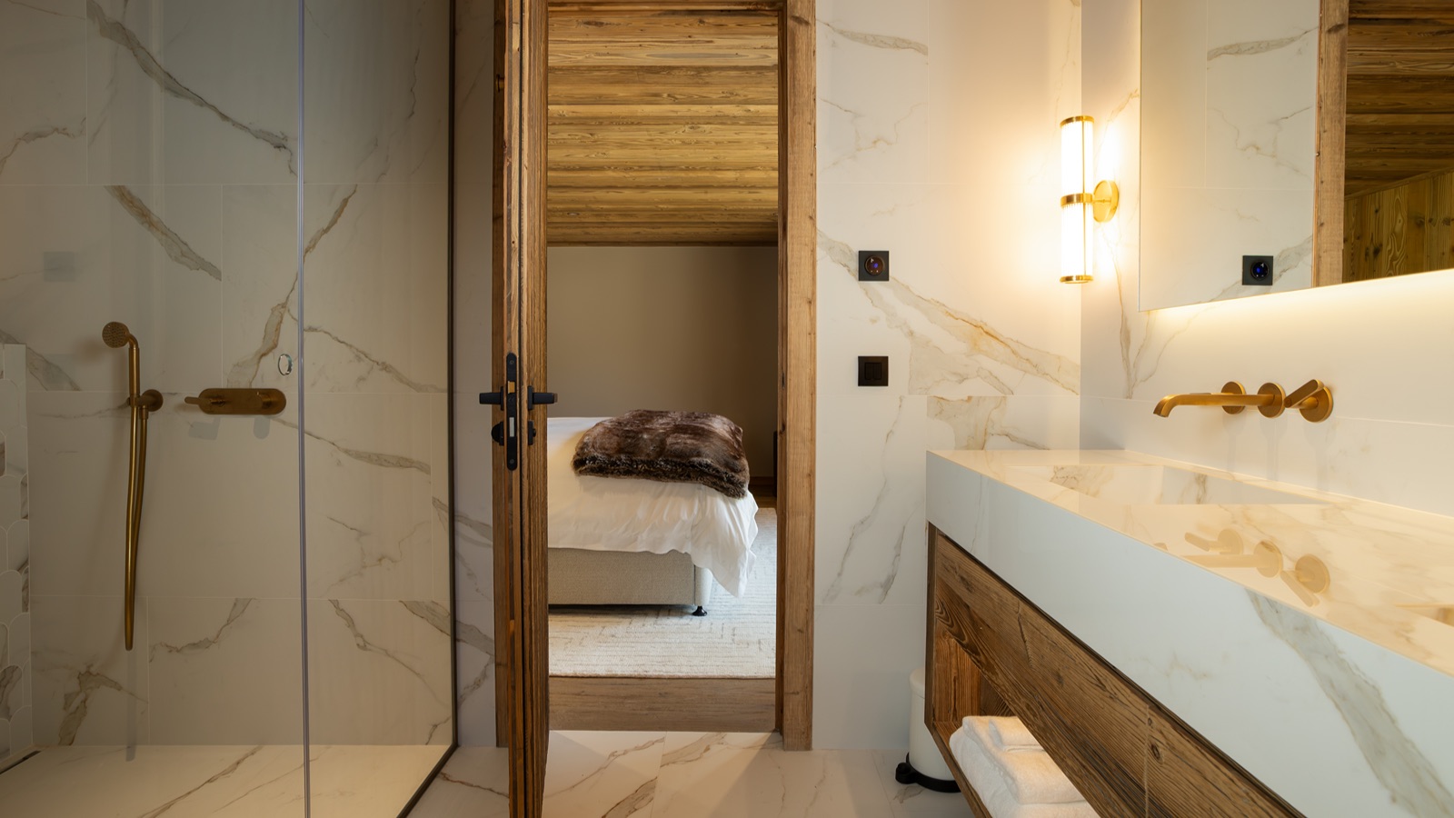 Luxury-Ski-Chalet-St-Martin-De-Belleville-Chalet-Ilex-Oxford-Ski-Bathroom.jpg