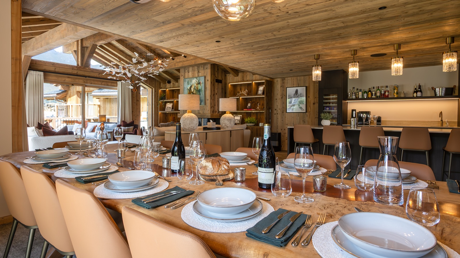 Luxury-Ski-Chalet-St-Martin-De-Belleville-Chalet-Ilex-Oxford-Ski-Dining2.jpg