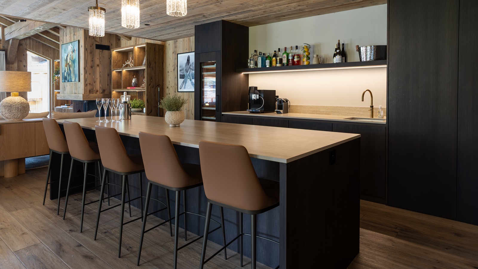 Luxury-Ski-Chalet-St-Martin-De-Belleville-Chalet-Ilex-Oxford-Ski-Kitchen.jpg