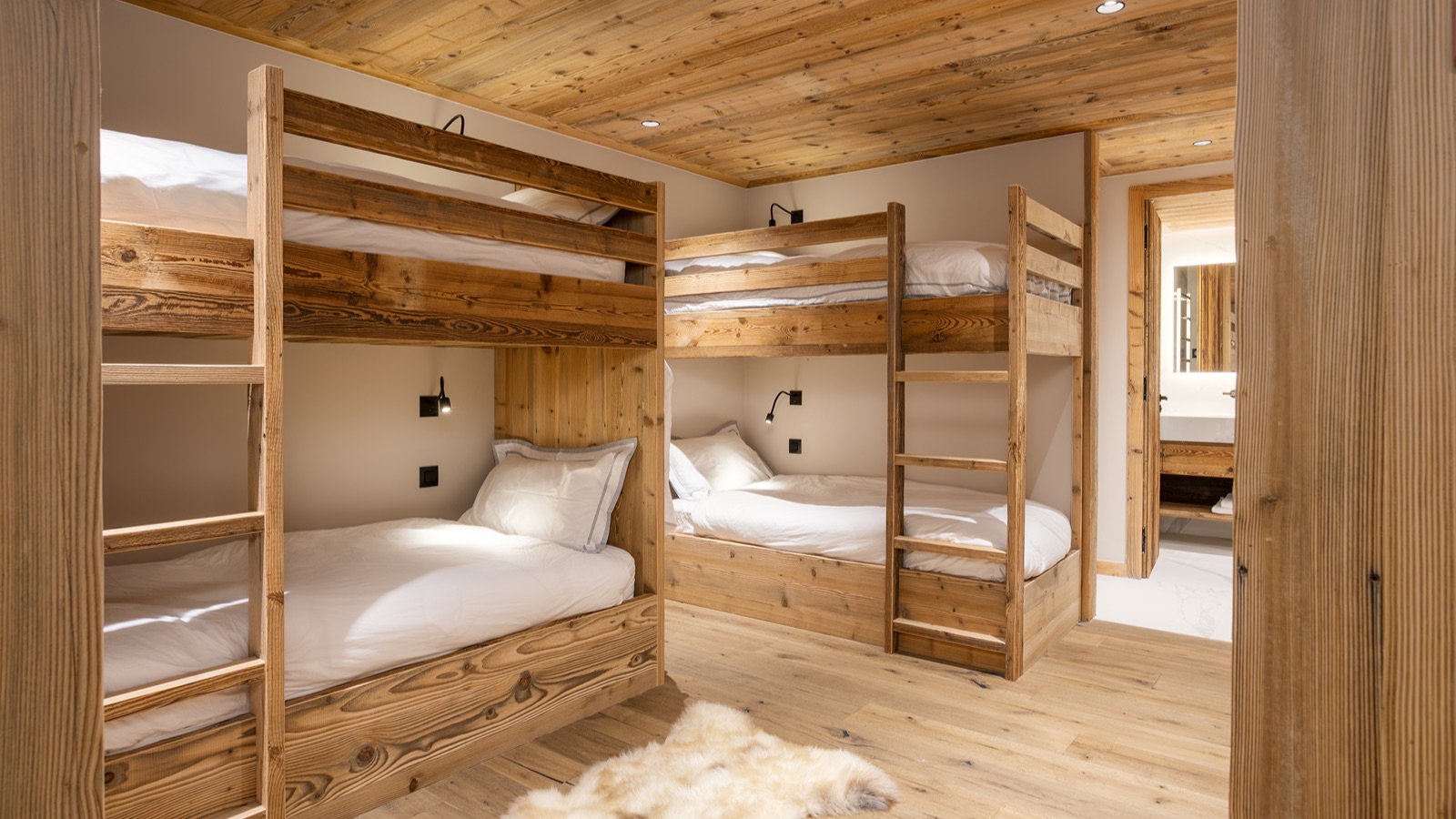 Luxury-Ski-Chalet-St-Martin-De-Belleville-Chalet-Ilex-Oxford-Ski-Bunk-Bedroom38.jpg