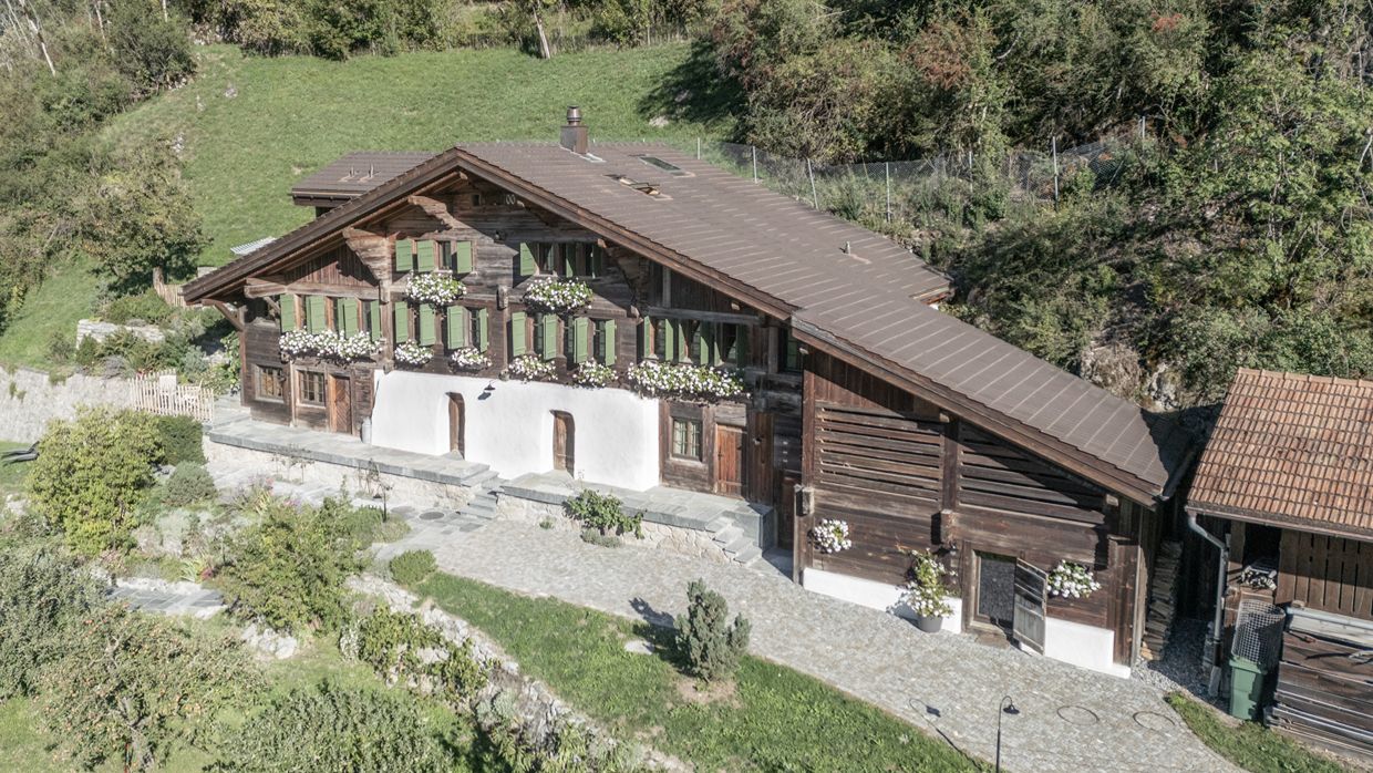 Luxury-Ski-Chalet-Gstaad-HausMannenberg-OSC-Chalet (2).jpg