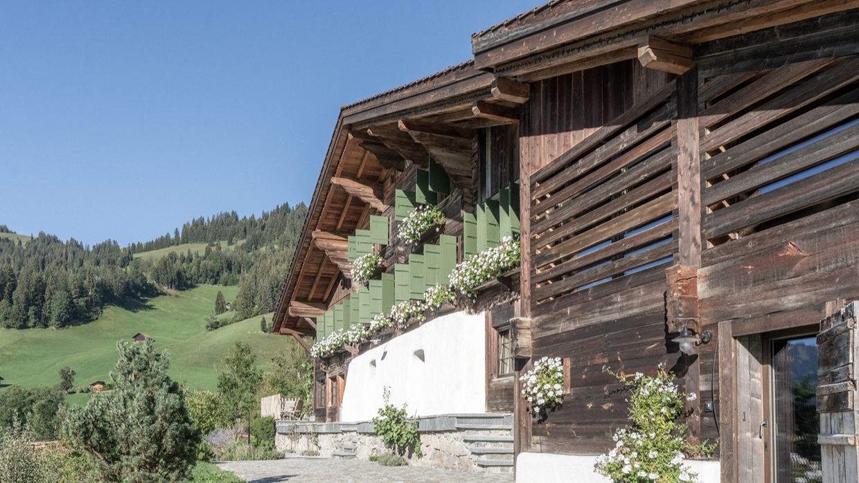 Luxury-Ski-Chalet-Gstaad-HausMannenberg-OSC-Chalet.jpg
