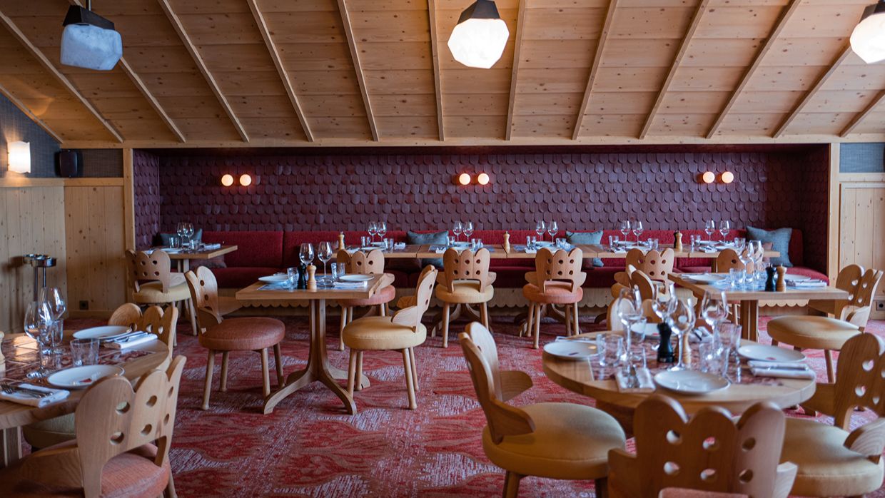 Luxury-Ski-Hotel-LeCoucou-OSC-Dining.jpg