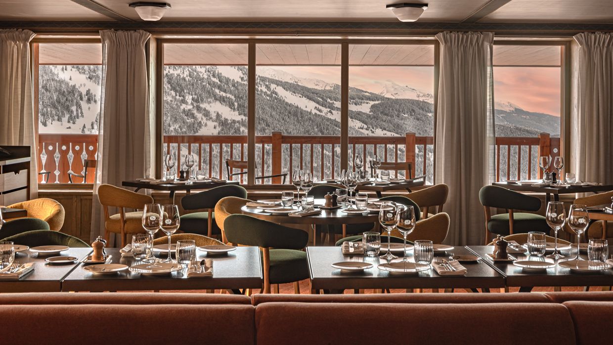 Luxury-Ski-Hotel-LeCoucou-OSC-Dining (2).jpg