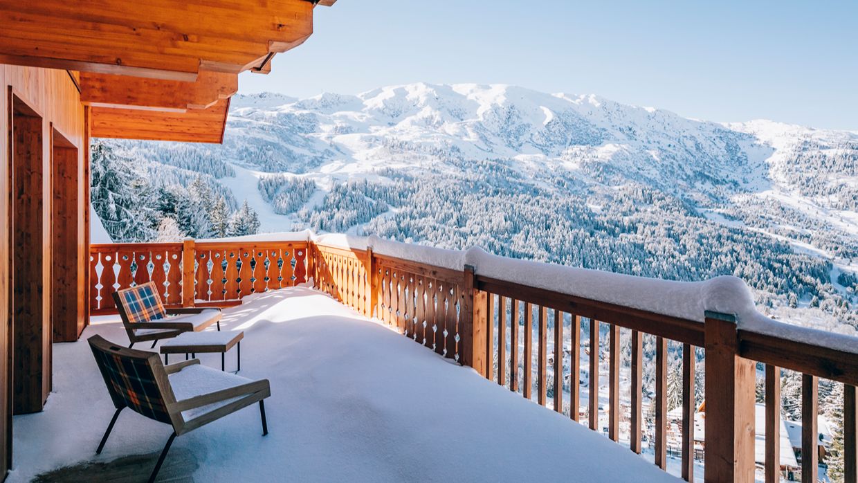 Luxury-Ski-Hotel-LeCoucou-OSC -balcony.jpg