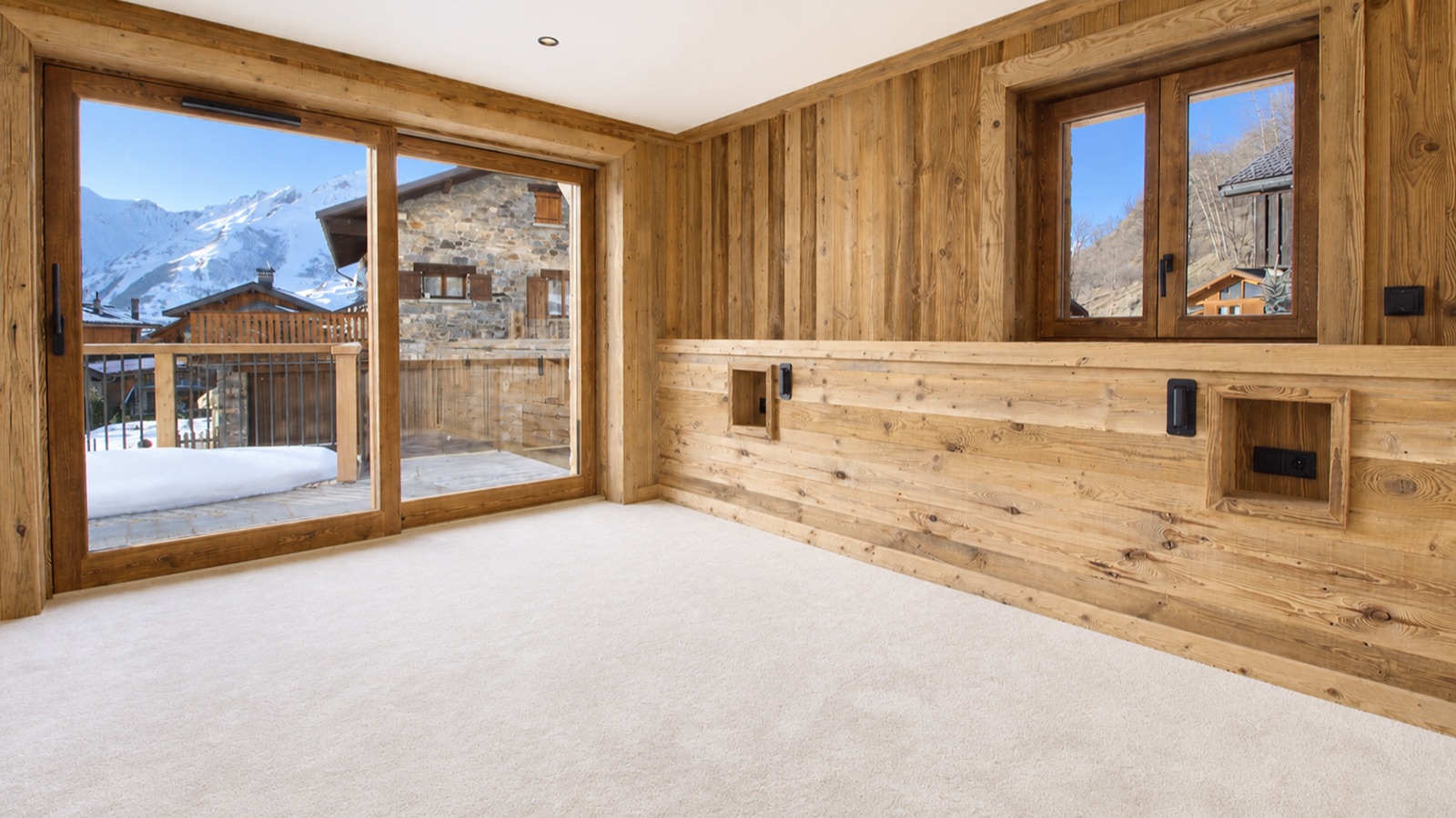 Luxury-Ski-Chalet-St-Martin-De-Belleville-Chalet-Corbeau-Oxford-Ski-Bedroom1.jpeg