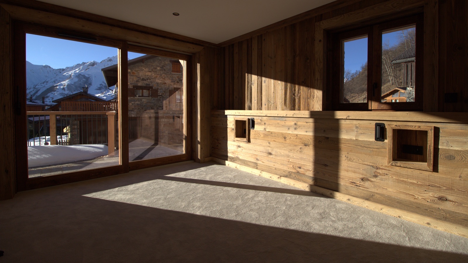 Luxury-Ski-Chalet-St-Martin-De-Belleville-Chalet-Corbeau-Oxford-Ski-Bedroom2.jpeg