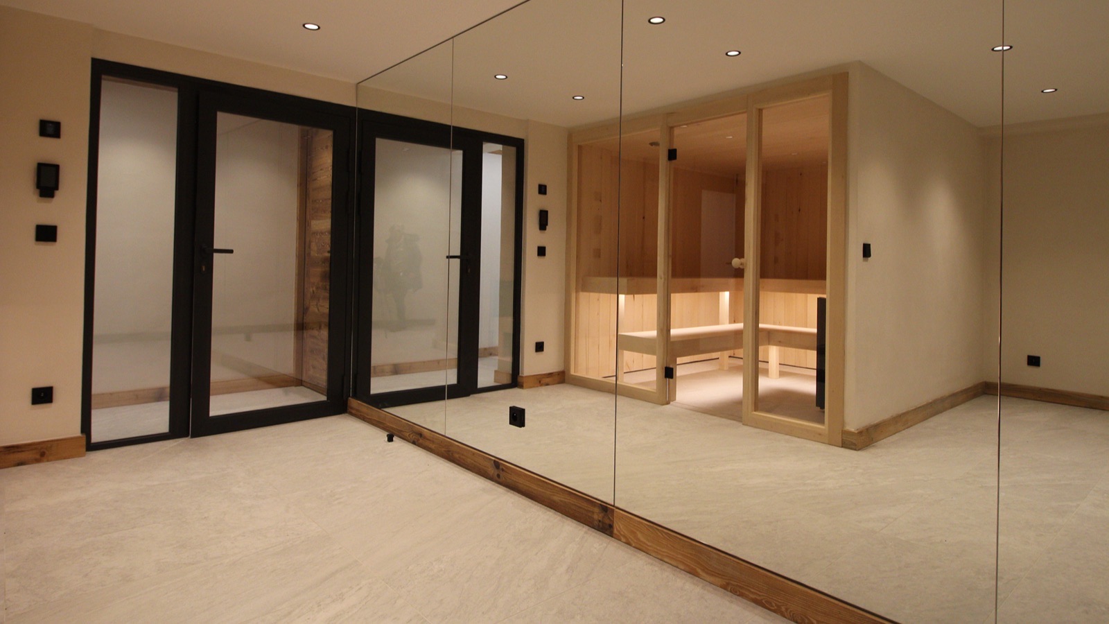 Luxury-Ski-Chalet-St-Martin-De-Belleville-Chalet-Corbeau-Oxford-Ski-Bedroom12.jpeg