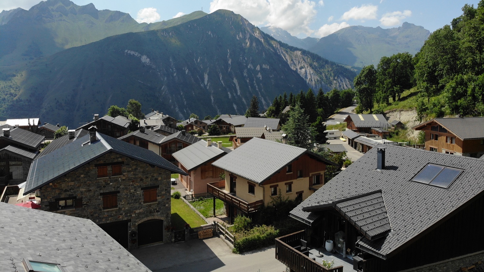 Luxury-Ski-Chalet-St-Martin-De-Belleville-Chalet-Corbeau-Oxford-Ski-View.jpeg