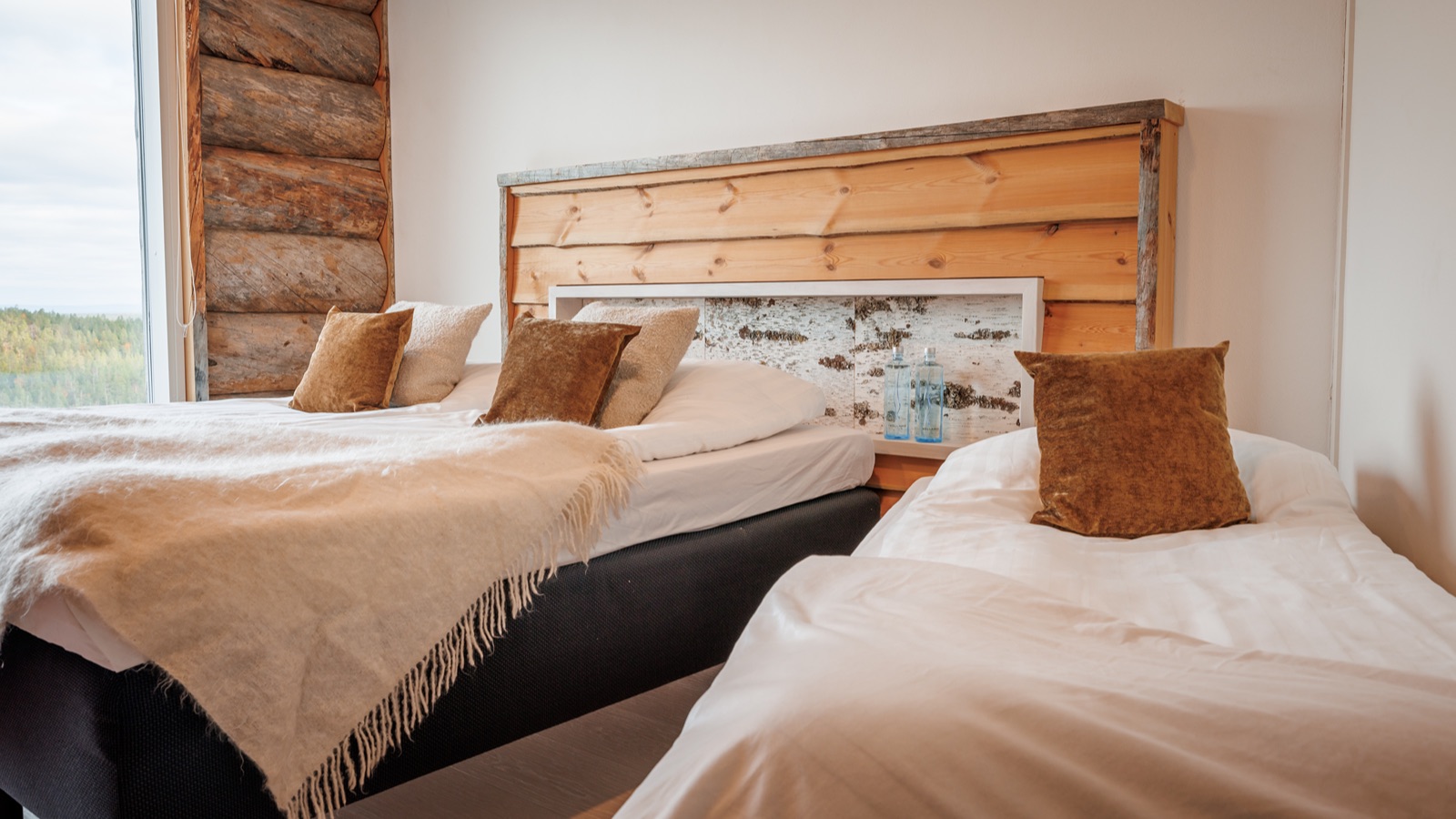 Luxury-Ski-Chalet-Levi-Villa-Panorama-Oxford-Ski-Bedroom4.jpg