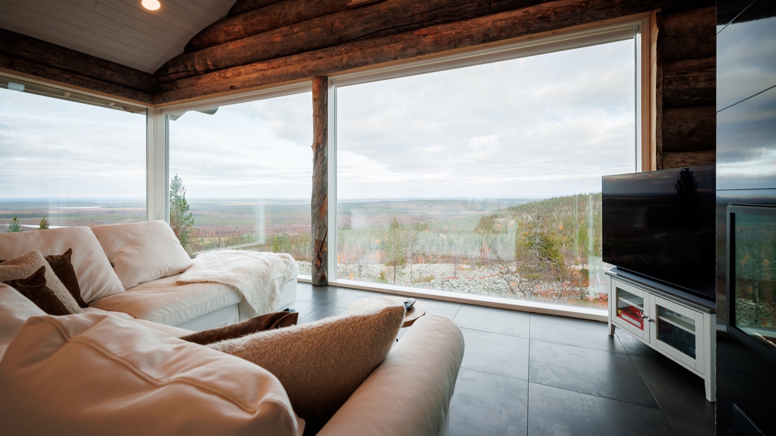 Luxury-Ski-Chalet-Levi-Villa-Panorama-Oxford-Ski-Lounge2.jpg