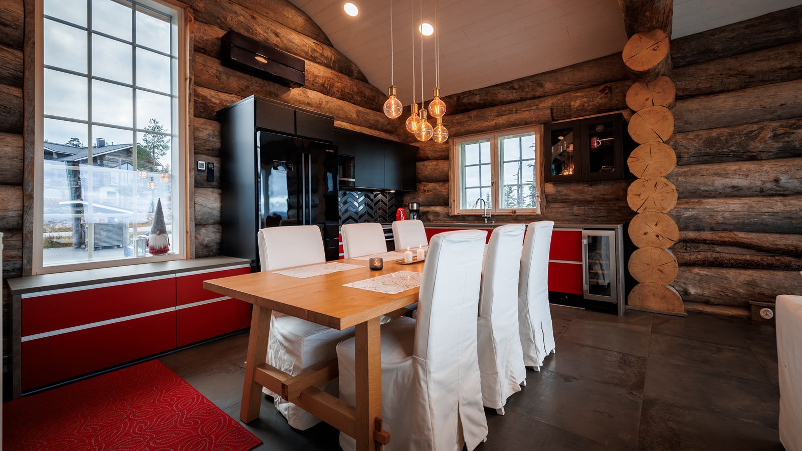 Luxury-Ski-Chalet-Levi-Villa-Panorama-Oxford-Ski-Dining5.jpg