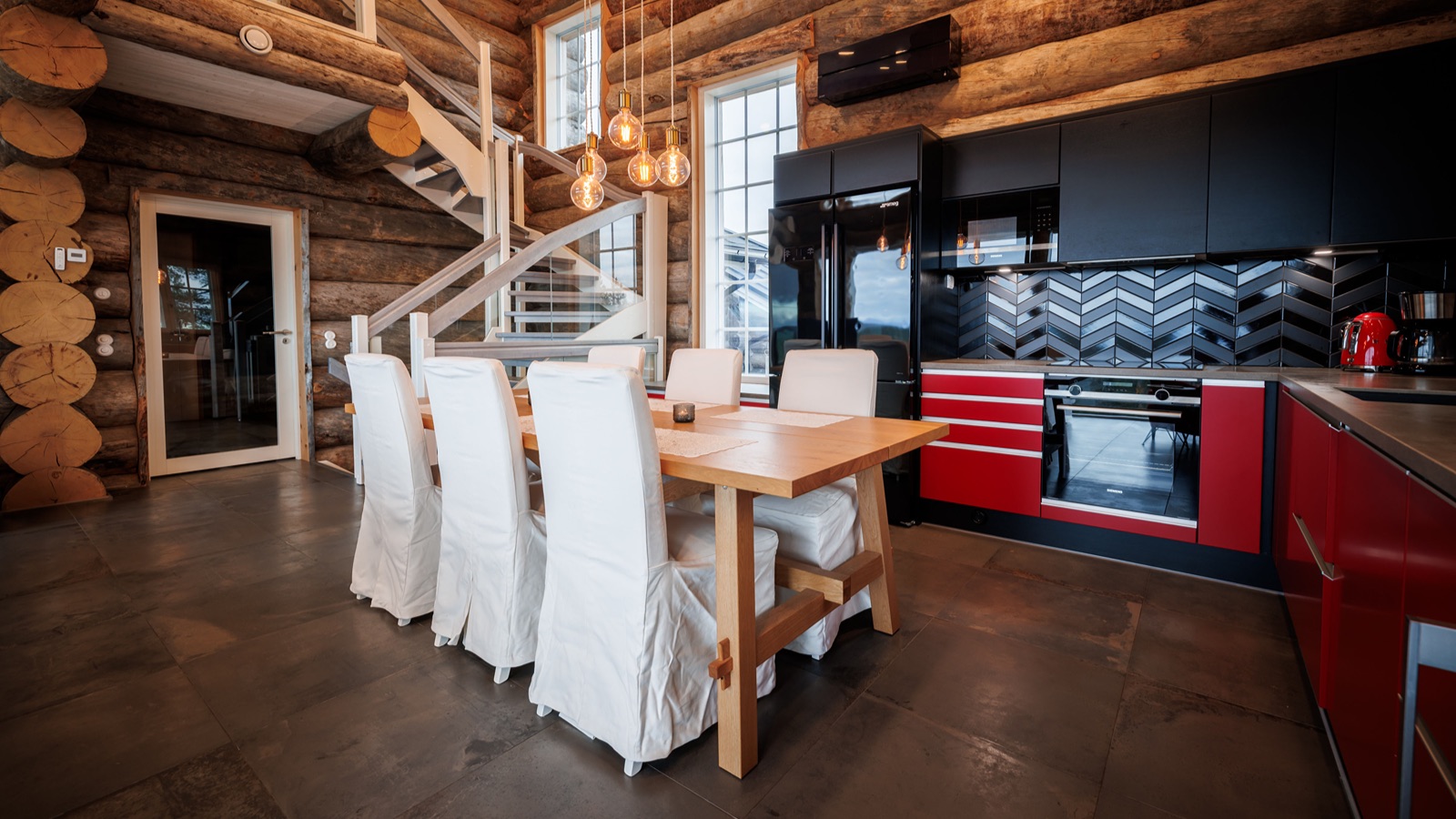 Luxury-Ski-Chalet-Levi-Villa-Panorama-Oxford-Ski-Kitchen.jpg