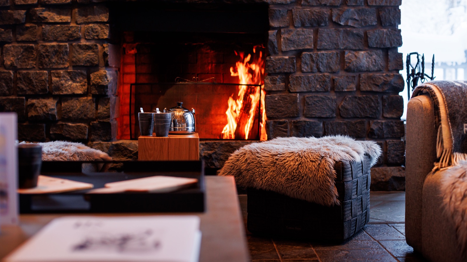 Luxury-Ski-Chalet-Levi-Villa-Snowfall-Oxford-Ski-fireplace.jpg