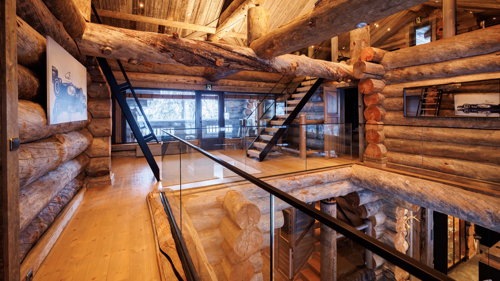 Luxury-Ski-Chalet-Levi-Villa-Snowfall-Oxford-Ski-landing.jpg