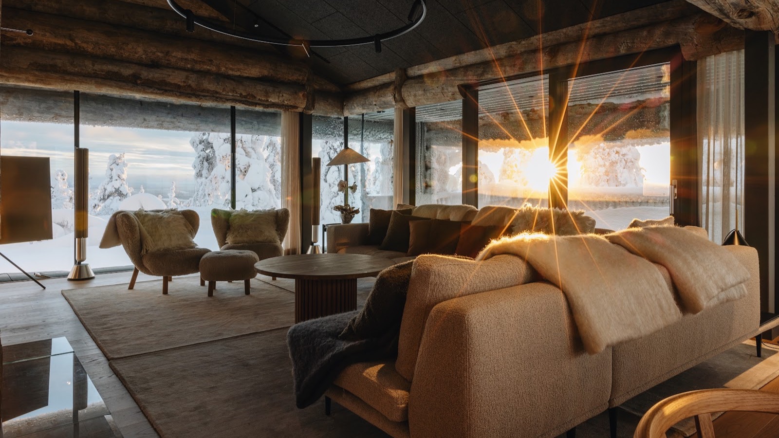 Luxury-Ski-Chalet-Levi-Villa-Viima-Oxford-Ski-Lounge.jpg