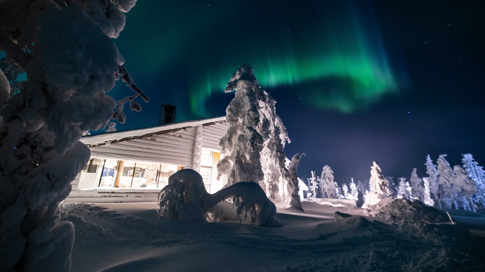 Luxury-Ski-Chalet-Levi-Villa-Viima-Oxford-Ski-Northern-lightsB.jpg