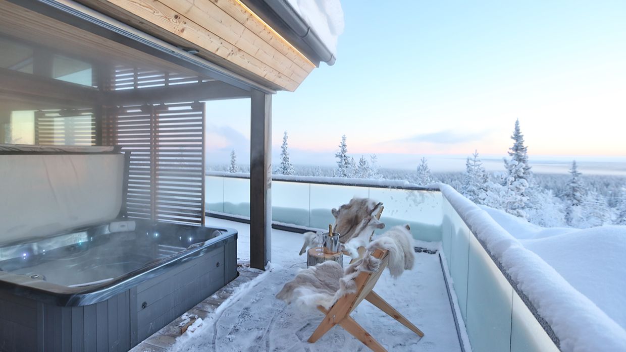 Luxury-Ski-Chalet-Finland-Kide-OSC-Sauna Terrace.jpg