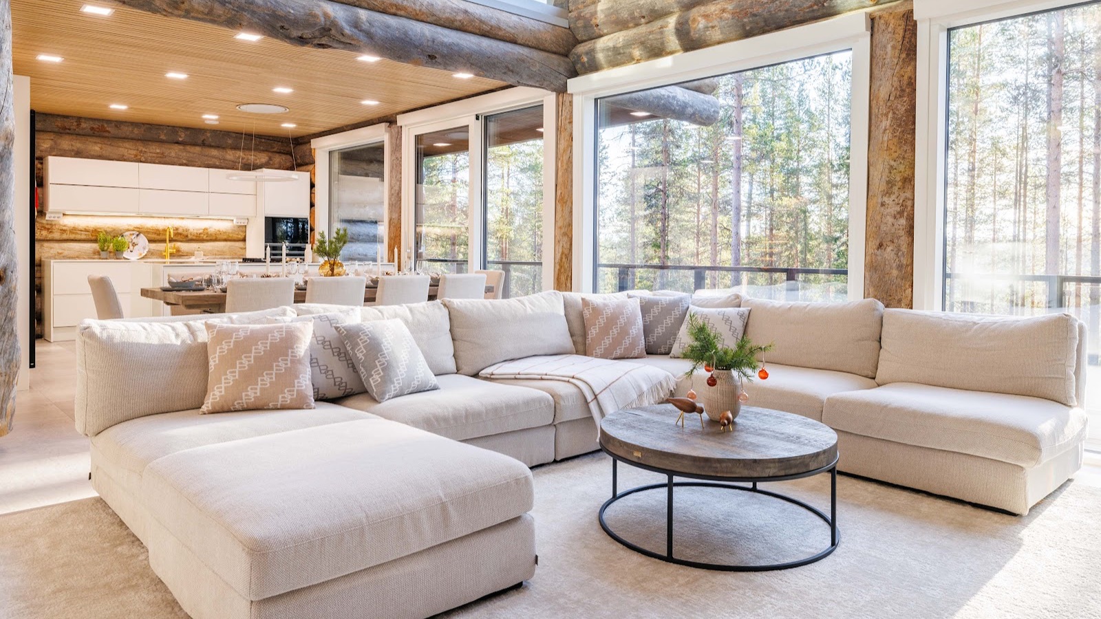 Luxury-Ski-Chalet-Levi-Villa-Frost-Oxford-Ski-Lounge.jpg