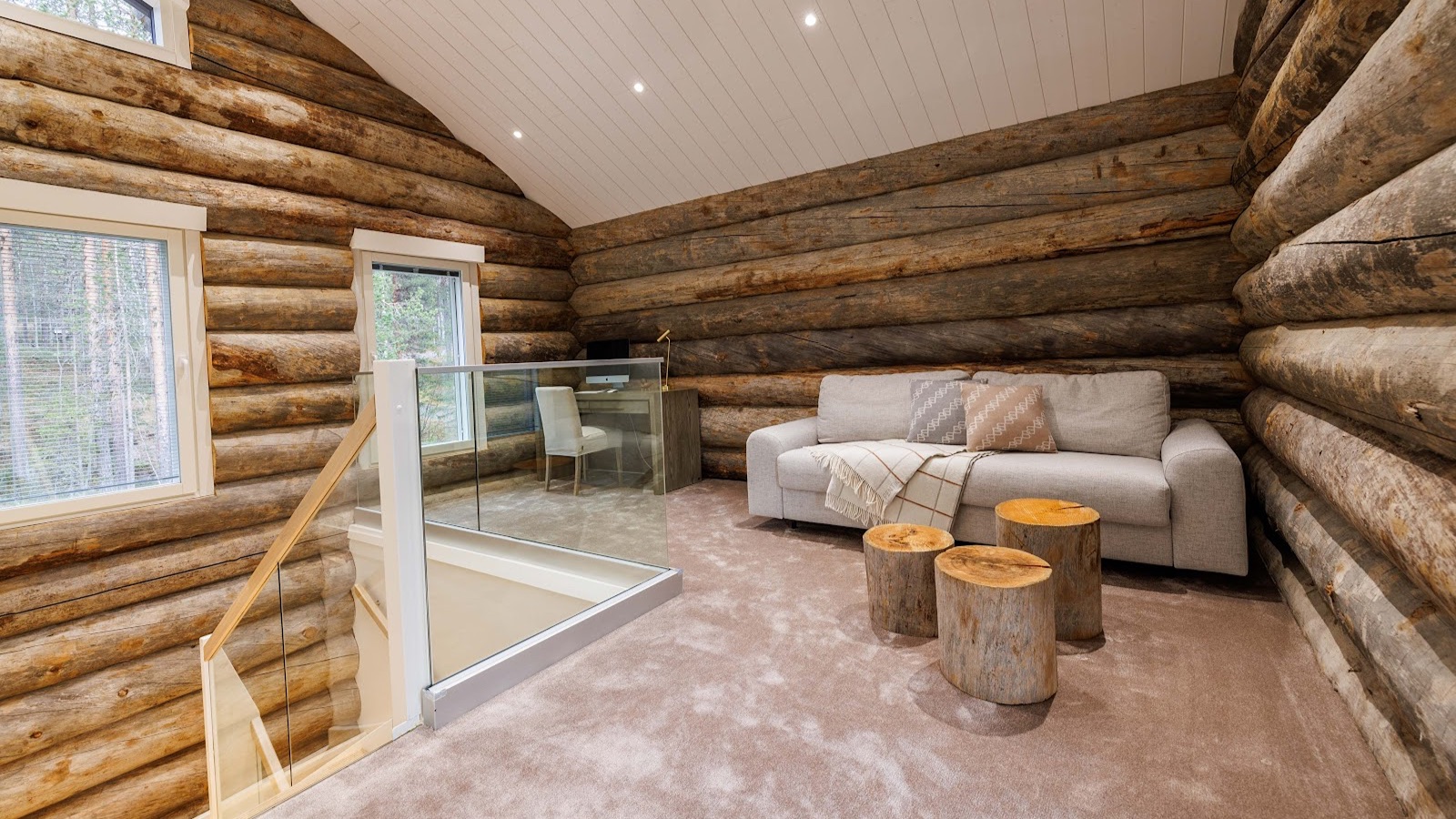 Luxury-Ski-Chalet-Levi-Villa-Frost-Oxford-Ski-Landing.jpg